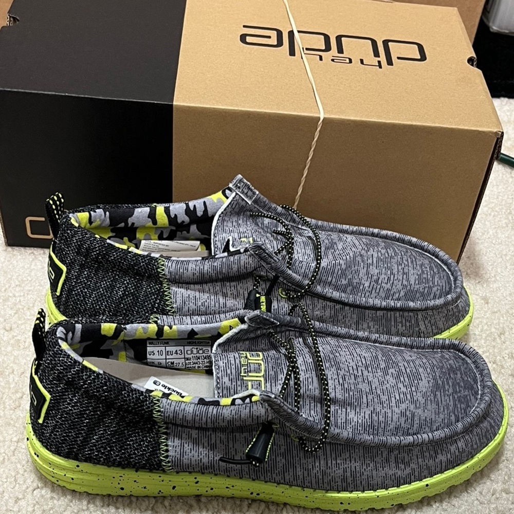 Hey Dude Shoes Mens Wally Funk Highlighter Buckle Exclusive Mens Size 9